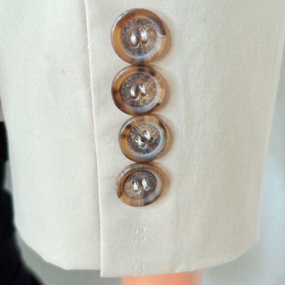 Brooks Brothers Womens 10P Single Breasted Milano Fit Beige BlazerJacket Career - Picture 6 of 13